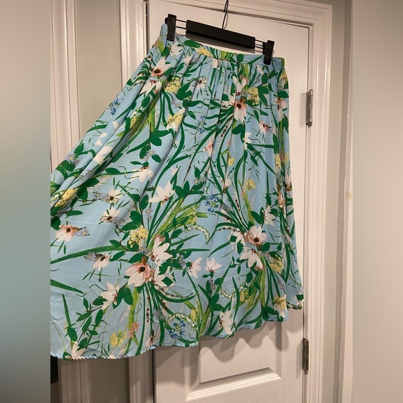 Bobeau Size M Light Blue Floral Elastic Waist Flowy Lined Maxi Skirt - Picture 2 of 10